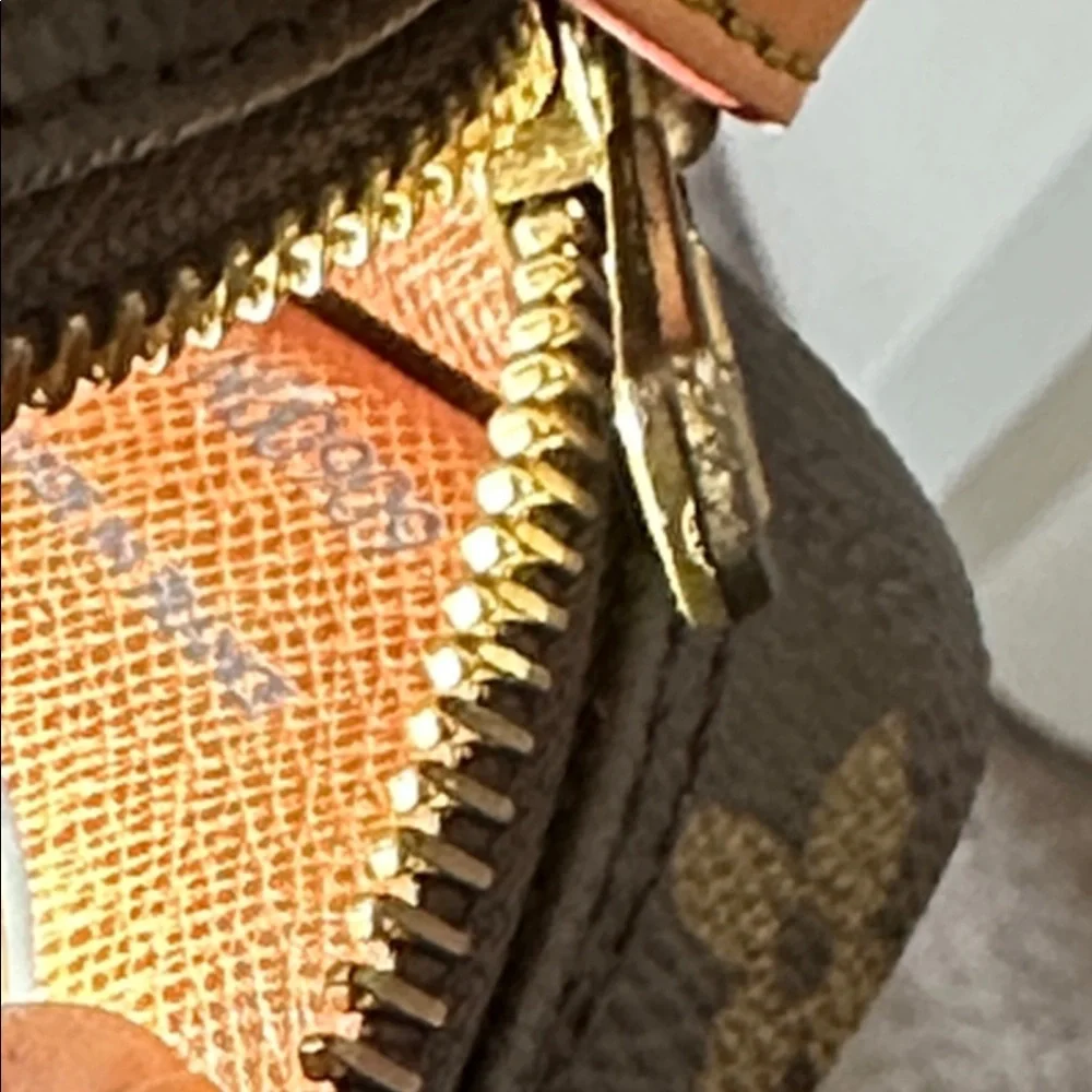 Louis Vuitton monogram Saint Germain 
Date Code NO or D 0909
11” x 8” x 2” - Picture 15 of 15